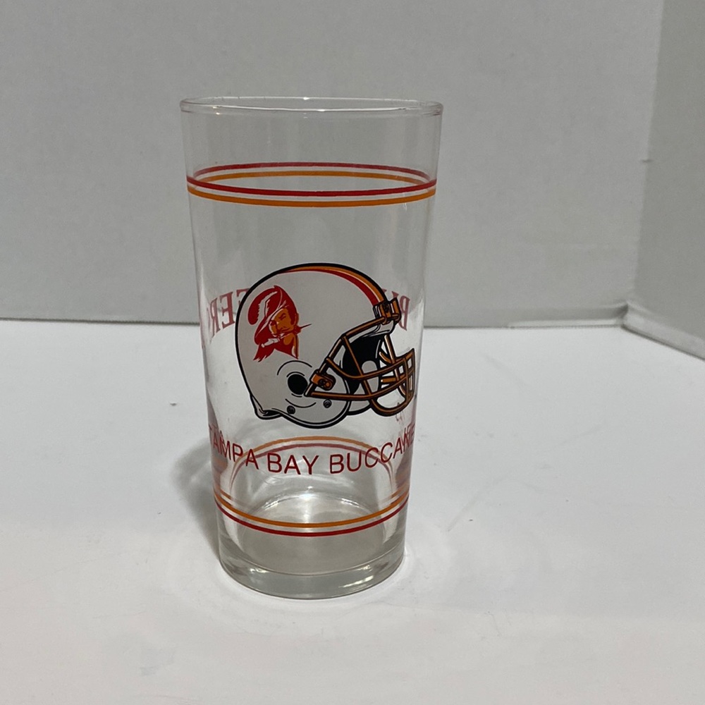 Tampa Bay Buccaneers glass drink ware